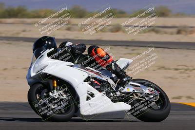 media/Oct-08-2022-SoCal Trackdays (Sat) [[1fc3beec89]]/Turn 16 (125pm)/